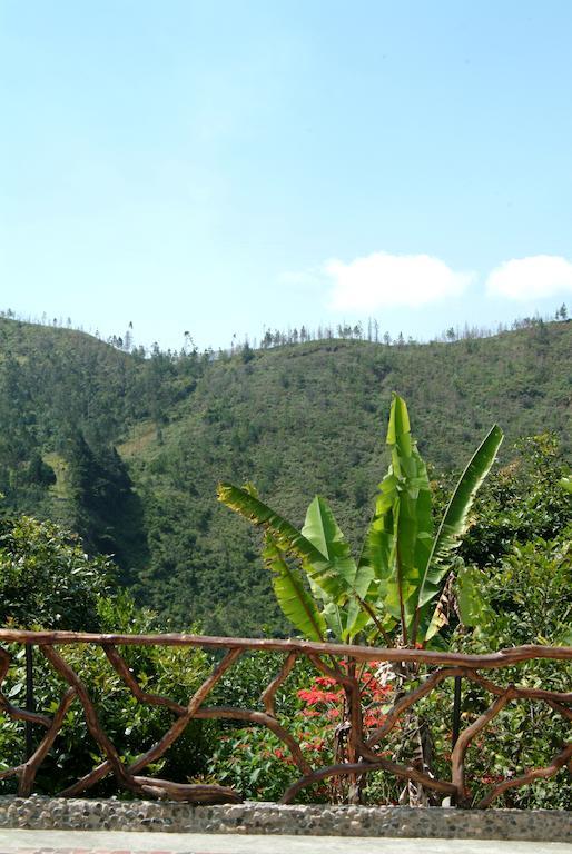 Finca Chamanapamba Guest House Baños Exterior foto